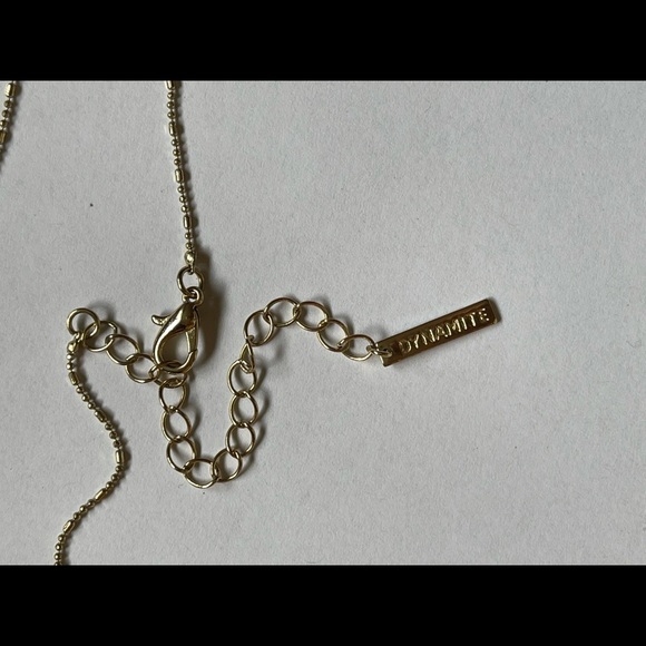 Elegant long leaf Dynamite Necklace - Picture 7 of 8